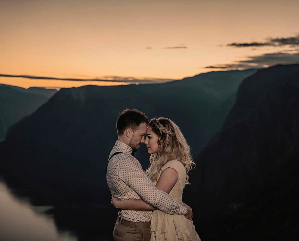 Photo from the article “Frøydis Geithus Pairs Up The Profoto B10 And Infinite Color Panel”