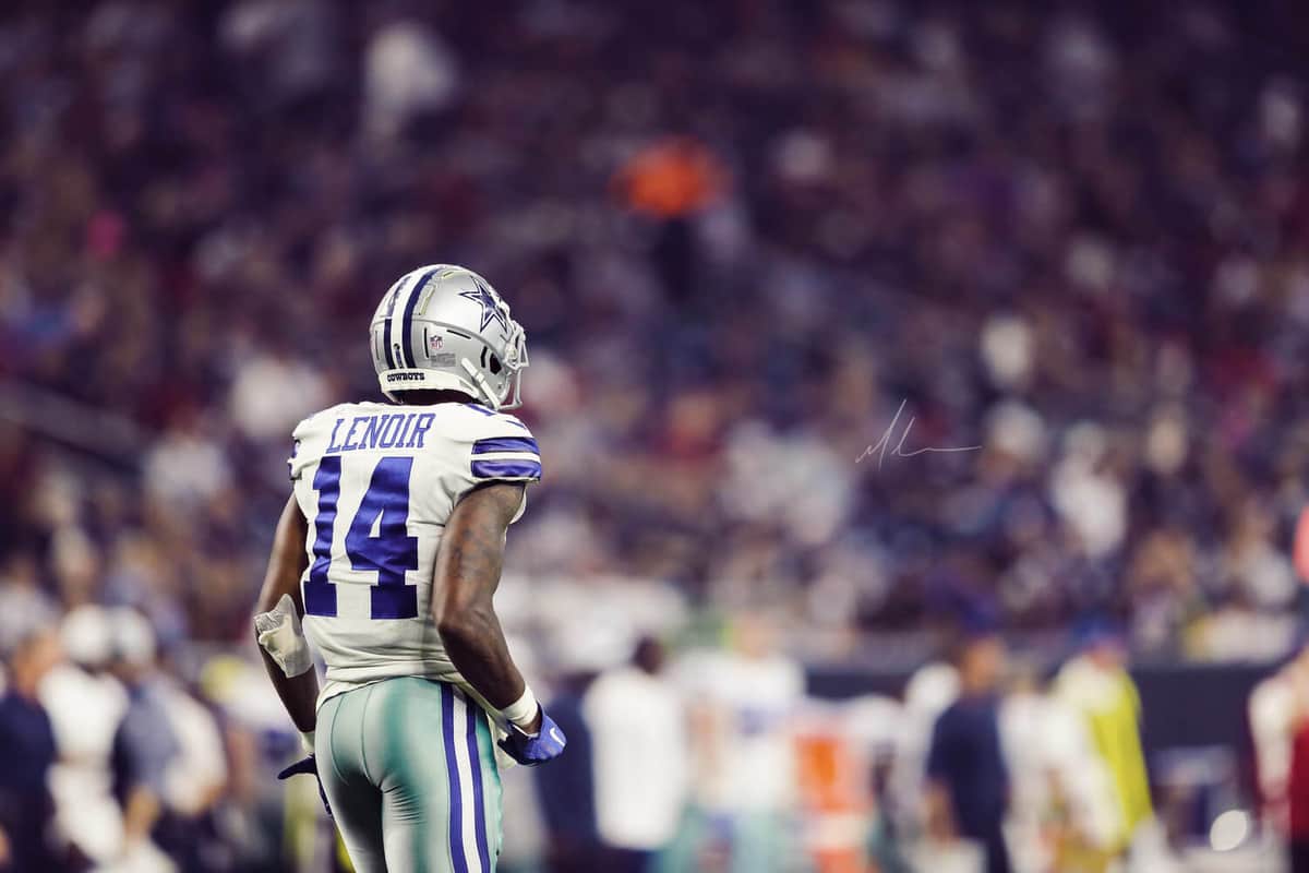 Photo from the article “Michael Moon Shows Us What It Takes To Photograph The NFL”