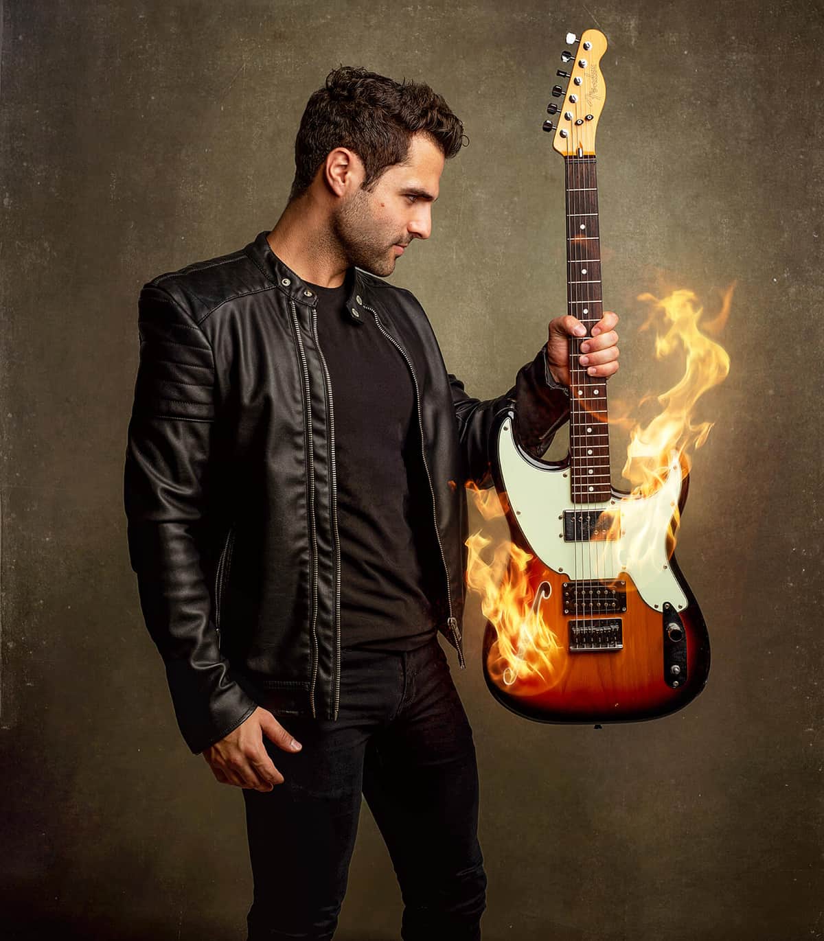 Photo from the article “Infinite Insights with Javier Alejandro”